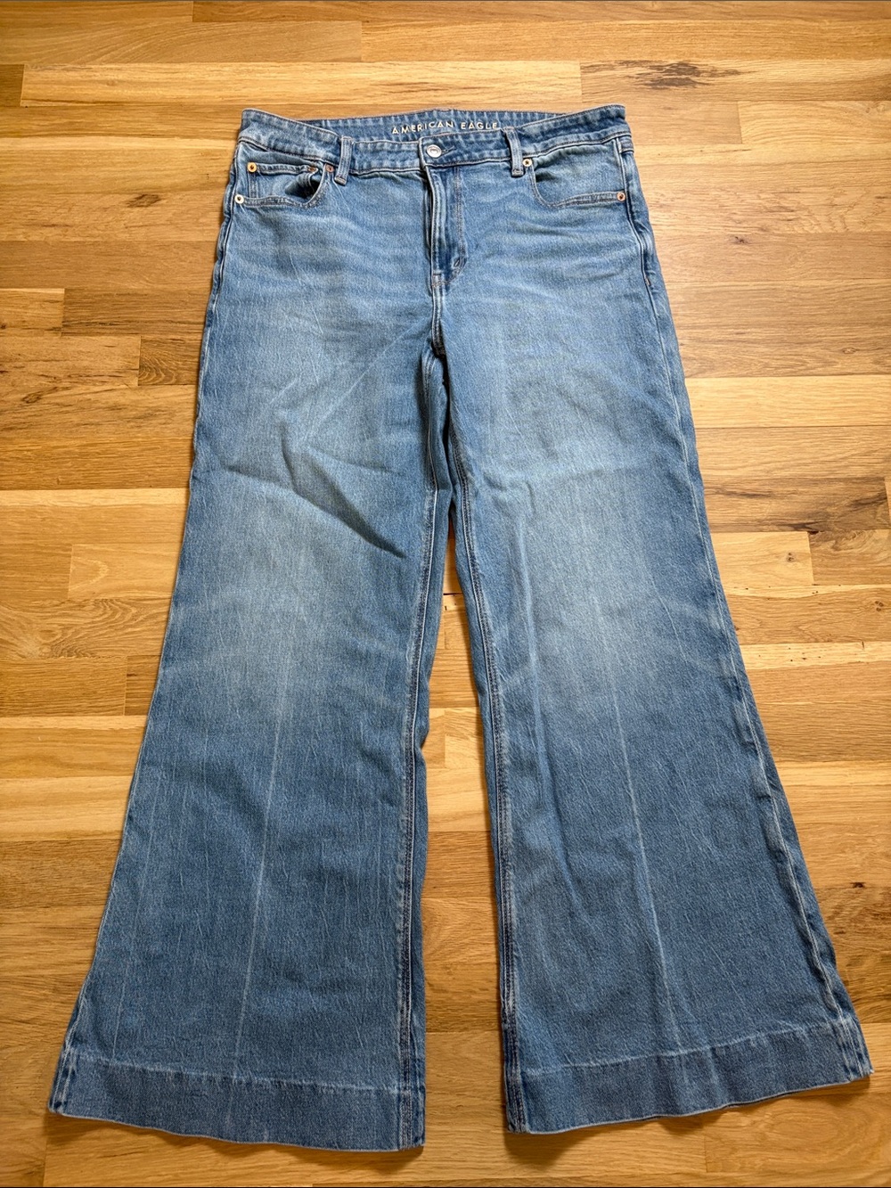American Eagle Outfitters Medium Blue Wide-Leg Flare Jeans 10R - Picture 1 of 15